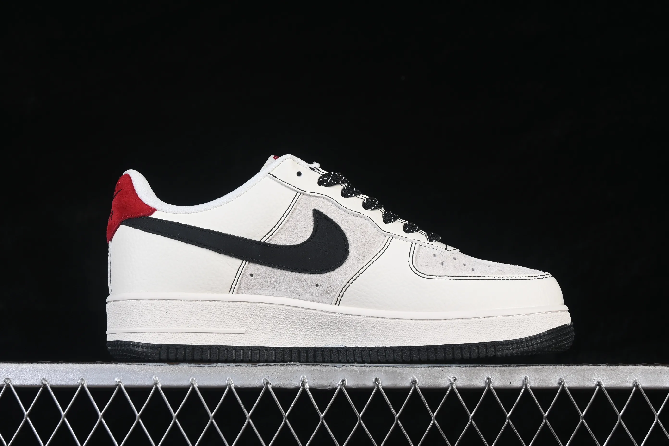All categories Nk Air Force 1 Air Force series Nk Air Force 1 Low Air Force low-top Nike Air Force 1'07 Low Black and white red contrast Air Force 1 low-top casual sneakers KG6699-F42